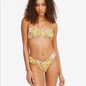 Billabong Bring On The Bliss Bikini Set Fiji Bottoms + Bralette Bikini Top Small